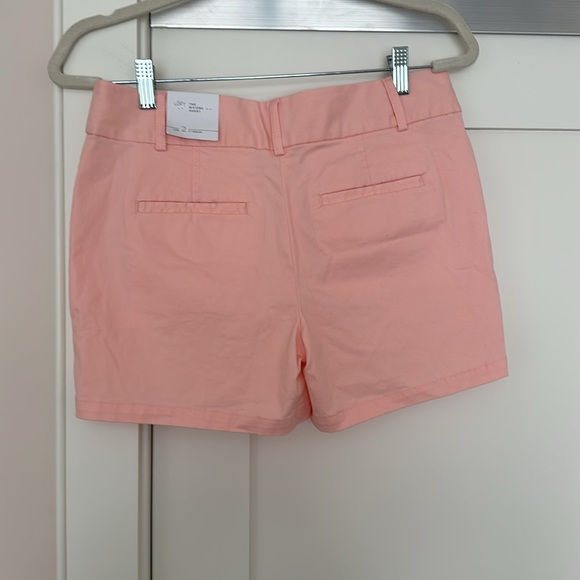 Ann Taylor loft Riviera short – size 2 - Picture 2 of 3